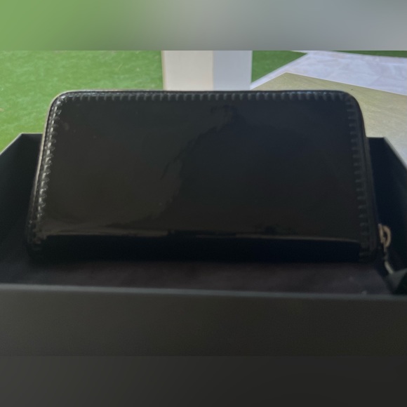 Auth Chanel FULL INCLUSION Zip Wallet, Black Patent Leather Silver Hardware, EUC - Picture 3 of 12